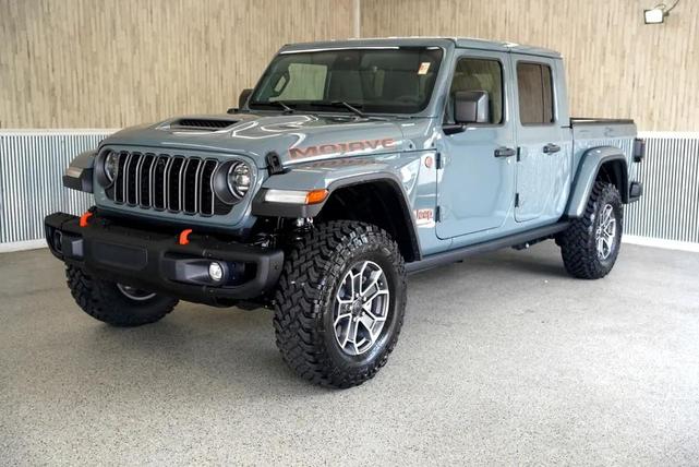 Photo of 2025 Anvil Clearcoat Jeep Gladiator