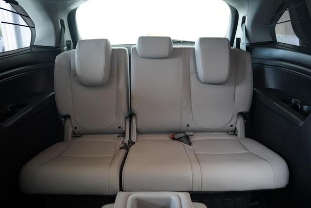 Photo of 2018 Gray Honda Odyssey
