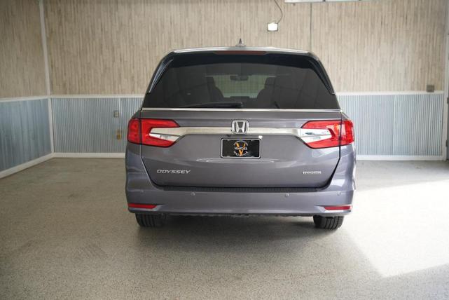 Photo of 2018 Gray Honda Odyssey