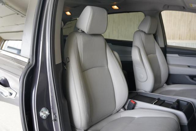 Photo of 2018 Gray Honda Odyssey