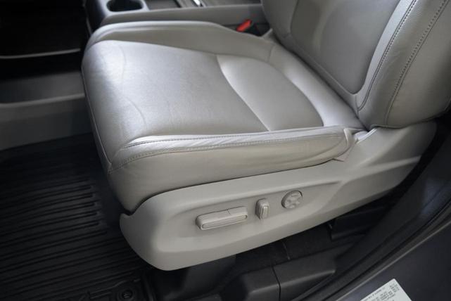 Photo of 2018 Gray Honda Odyssey