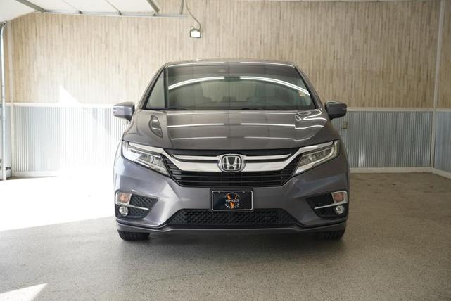 Photo of 2018 Gray Honda Odyssey