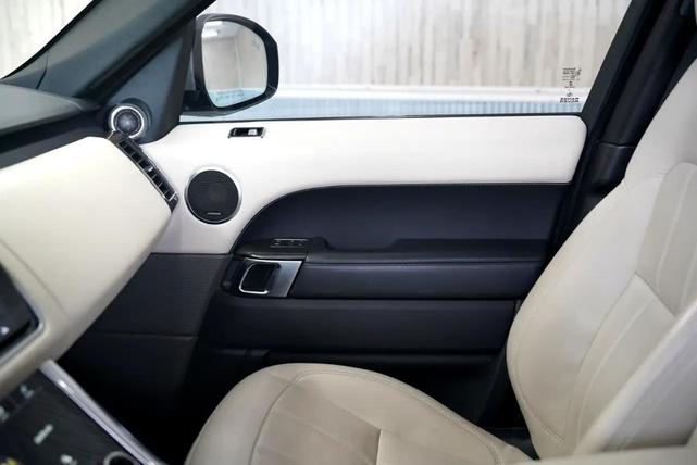 Photo of 2018 Gray Land Rover Range Rover Sport