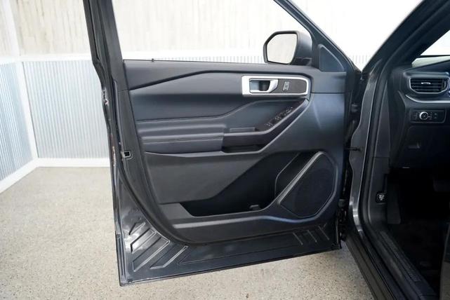 Photo of 2020 Magnetic Metallic Ford Explorer