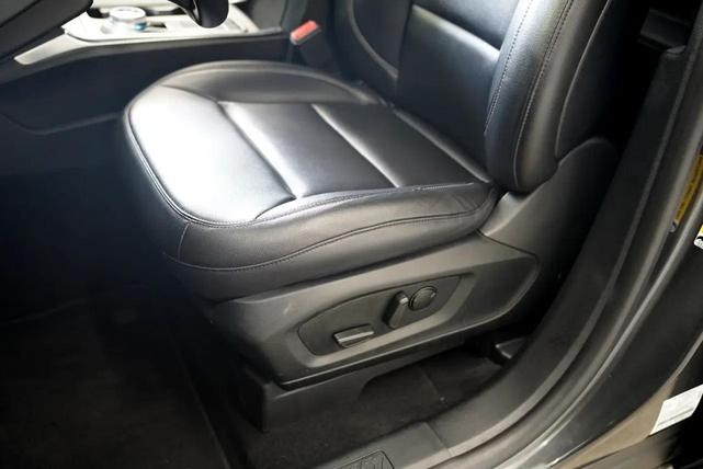 Photo of 2020 Magnetic Metallic Ford Explorer