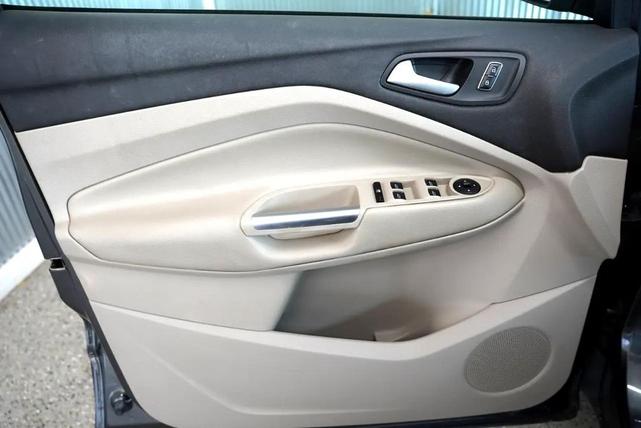 Photo of 2015 Magnetic Ford Escape