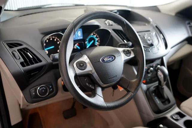 Photo of 2015 Magnetic Ford Escape