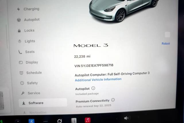 Photo of 2023 Pearl White Multi-Coat Tesla Model 3
