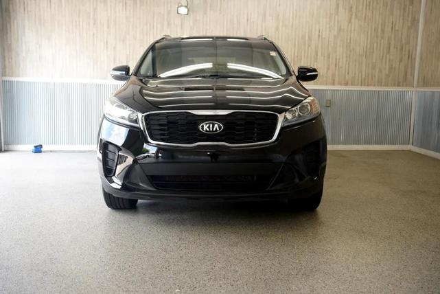 Photo of 2019 Ebony Black Kia Sorento