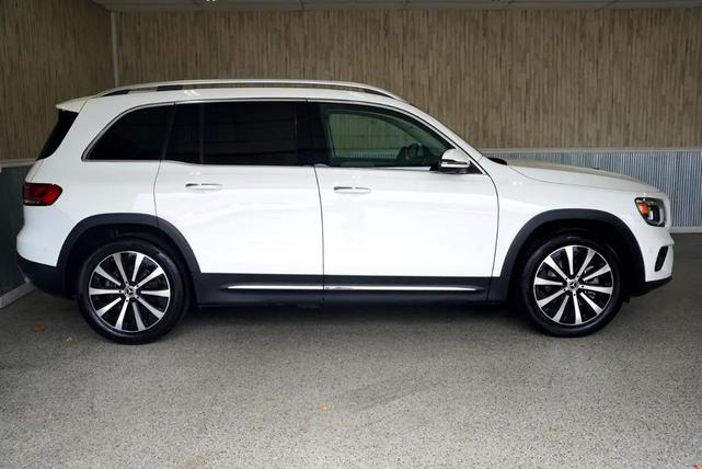 Photo of 2021 White Mercedes-Benz GLB 250