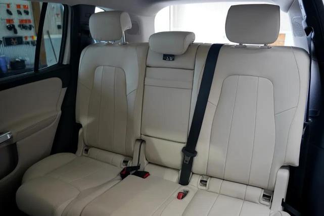 Photo of 2021 White Mercedes-Benz GLB 250
