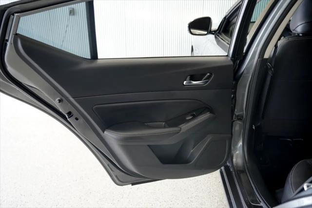 Photo of 2023 Gun Metallic Nissan Altima