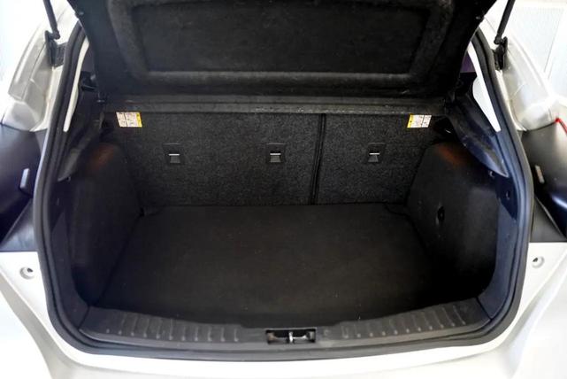 Photo of 2016 Ingot Silver Ford Focus