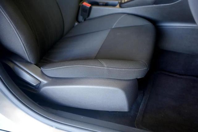 Photo of 2016 Ingot Silver Ford Focus
