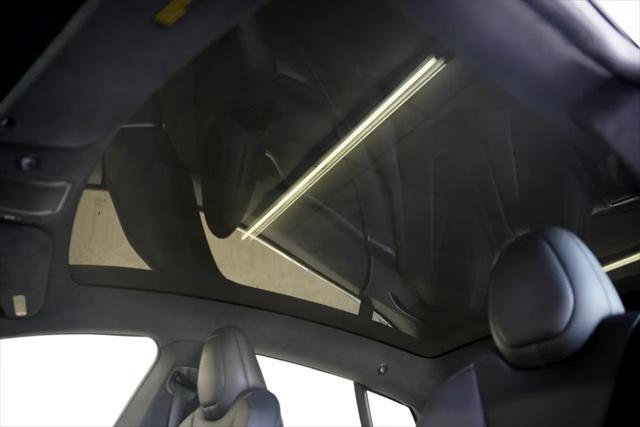 Photo of 2020 Deep Blue Metallic Tesla Model S