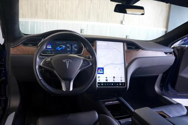 Photo of 2020 Deep Blue Metallic Tesla Model S