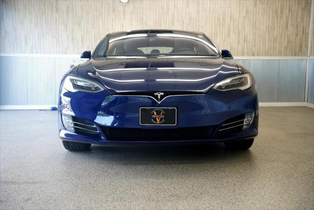 Photo of 2020 Deep Blue Metallic Tesla Model S