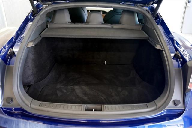 Photo of 2020 Deep Blue Metallic Tesla Model S