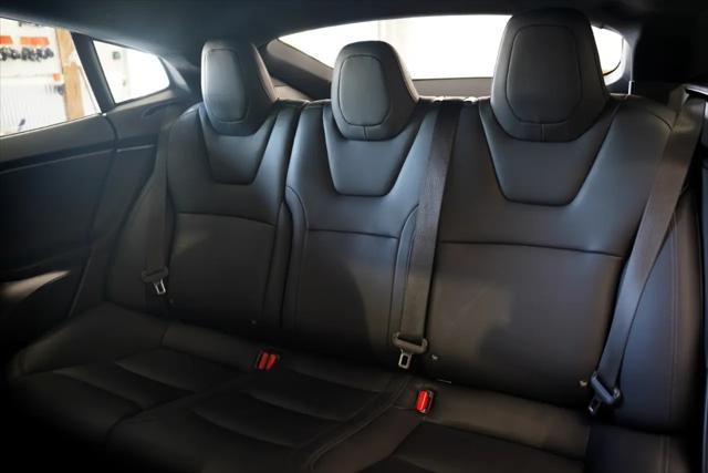 Photo of 2020 Deep Blue Metallic Tesla Model S