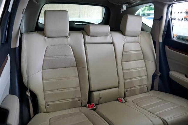 Photo of 2019 Platinum White Pearl Honda CR-V