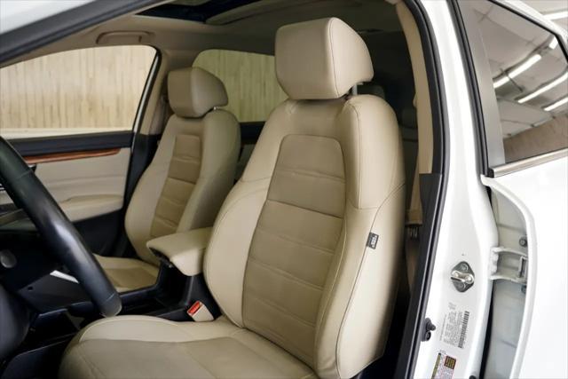 Photo of 2019 Platinum White Pearl Honda CR-V