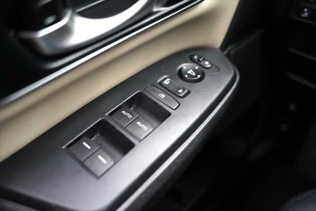 Photo of 2019 Platinum White Pearl Honda CR-V