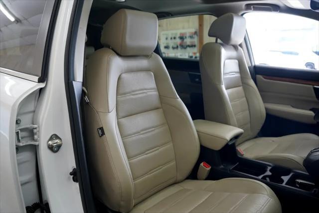 Photo of 2019 Platinum White Pearl Honda CR-V