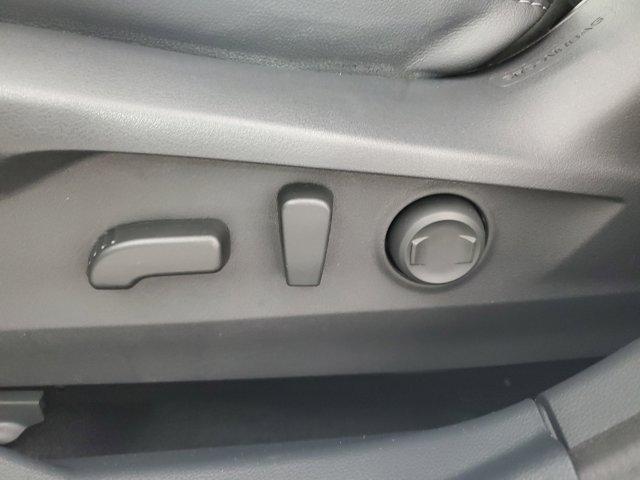 Photo of 2022 Crystal White Pearl Subaru Outback