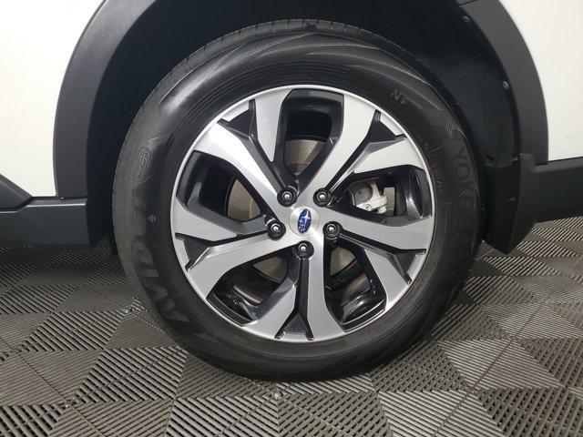 Photo of 2022 Crystal White Pearl Subaru Outback