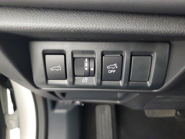 Photo of 2022 Crystal White Pearl Subaru Outback
