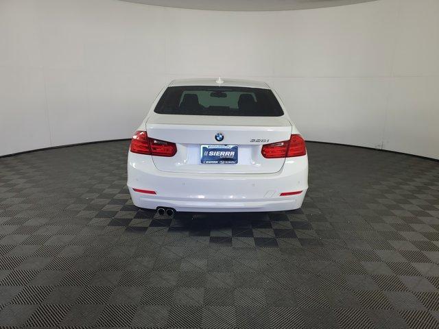 Photo of 2014 Alpine White BMW 328