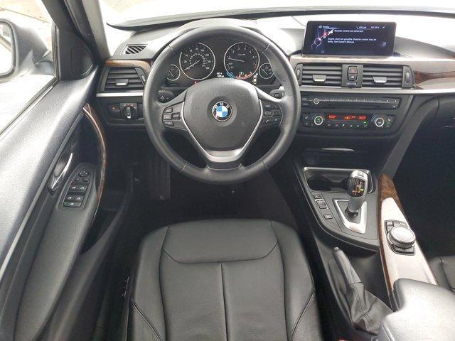 Photo of 2014 Alpine White BMW 328