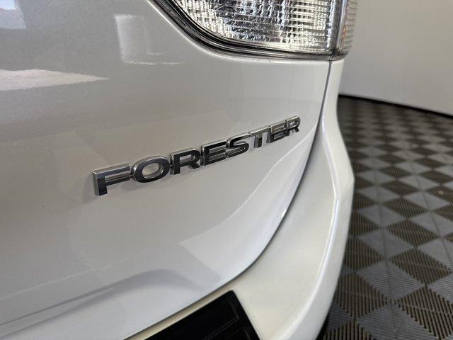 Photo of 2022 Crystal White Pearl Subaru Forester