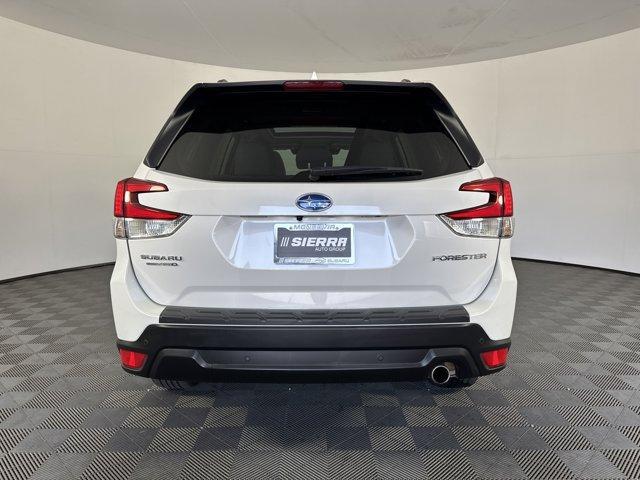 Photo of 2022 Crystal White Pearl Subaru Forester