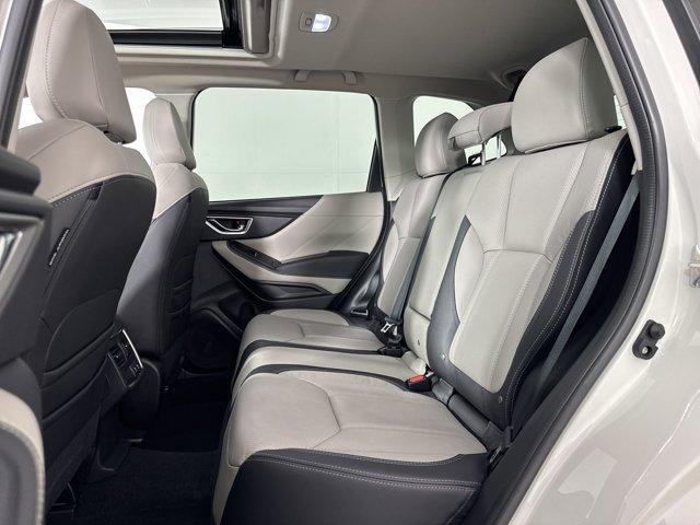 Photo of 2022 Crystal White Pearl Subaru Forester