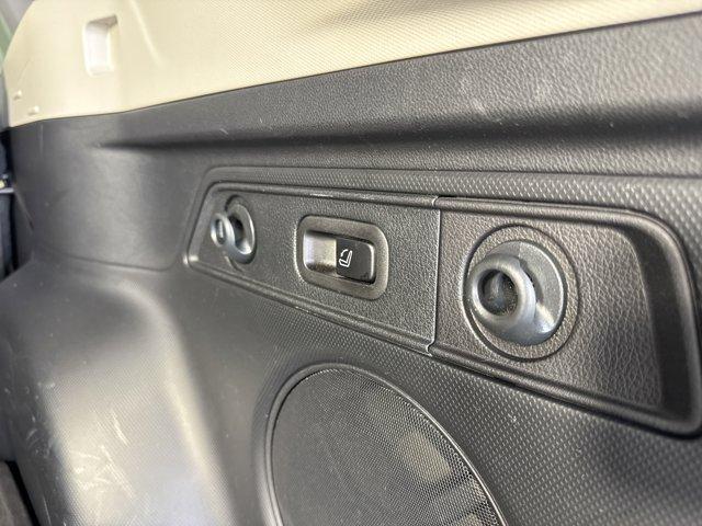 Photo of 2022 Crystal White Pearl Subaru Forester