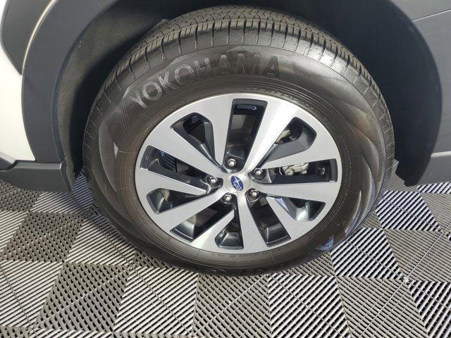 Photo of 2024 Crystal White Pearl Subaru Outback