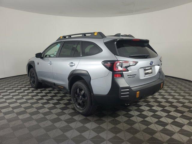 Photo of 2025 Ice Silver Metallic Subaru Outback