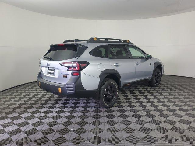 Photo of 2025 Ice Silver Metallic Subaru Outback