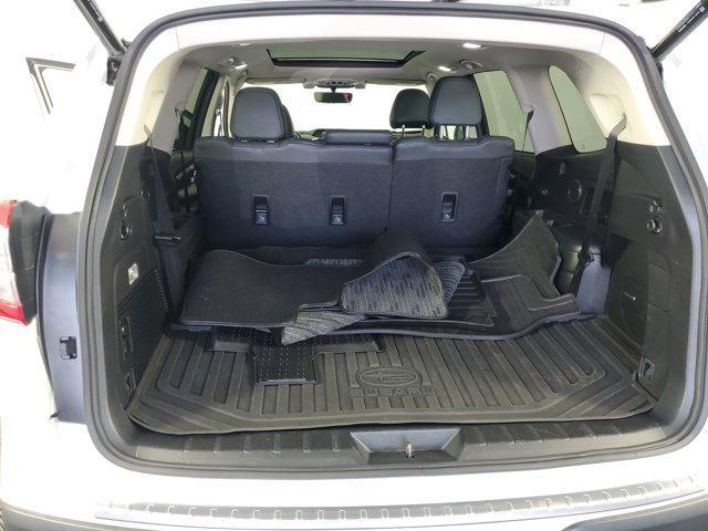 Photo of 2022 Crystal White Pearl Subaru Ascent