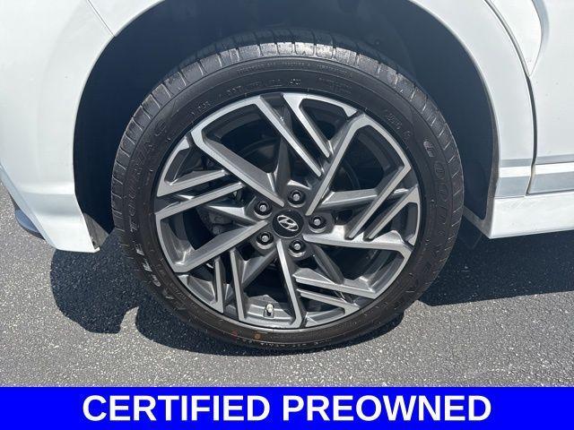 Photo of 2023 Lunar White Hyundai KONA