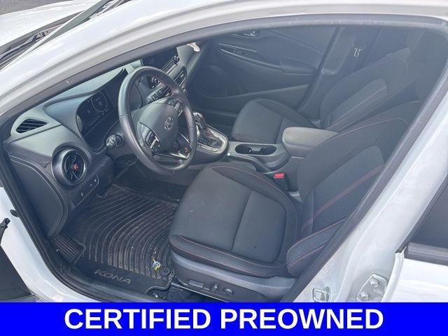 Photo of 2023 Lunar White Hyundai KONA
