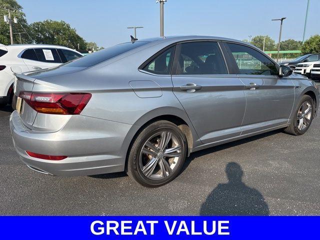 Photo of 2019 Pyrite Silver Metallic Volkswagen Jetta