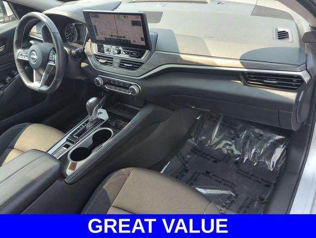 Photo of 2023 Brilliant Silver Metallic Nissan Altima
