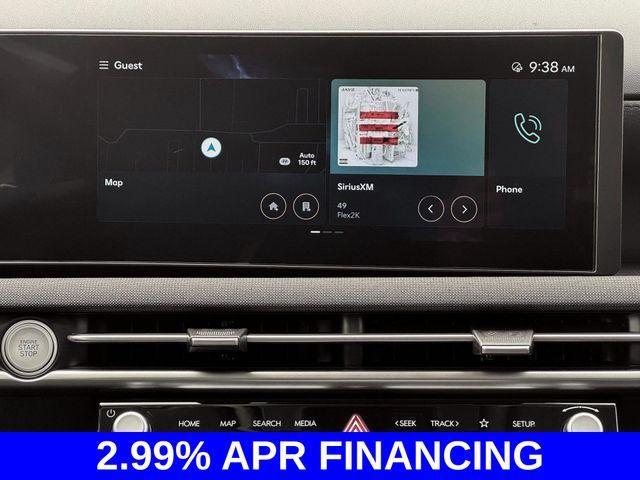 Photo of 2025 White Pearl Hyundai TUCSON