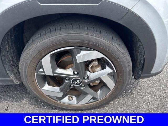 Photo of 2023 Stellar Silver Hyundai VENUE