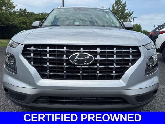 Photo of 2023 Stellar Silver Hyundai VENUE