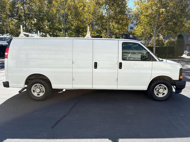 Photo of 2017 Summit White Chevrolet Express 2500
