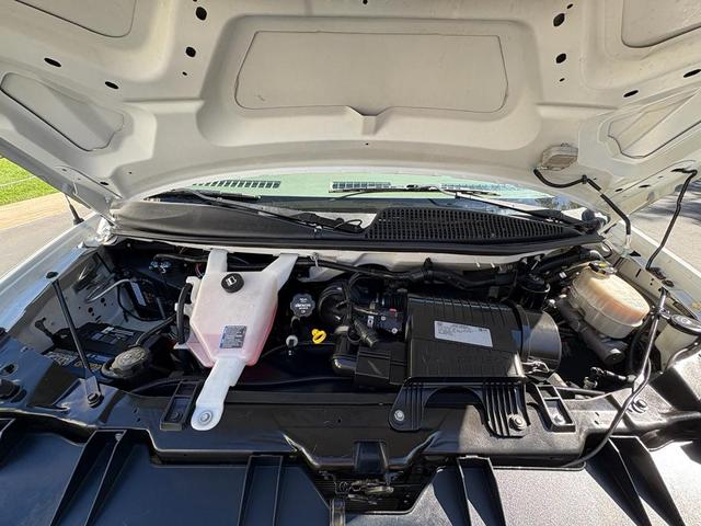 Photo of 2017 Summit White Chevrolet Express 2500