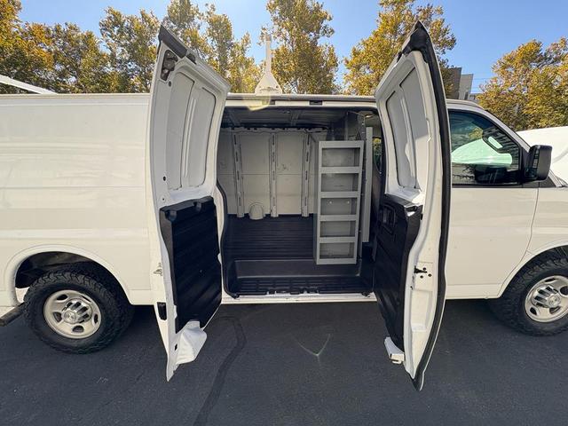 Photo of 2017 Summit White Chevrolet Express 2500